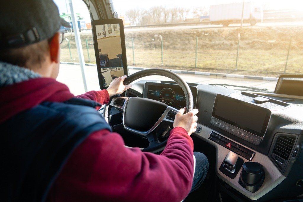 How to Become a Better Truck Driver